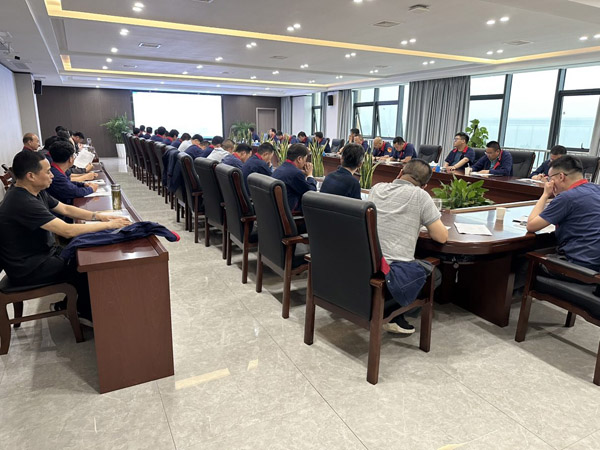 公司召開安全、環(huán)保、職業(yè)衛(wèi)生工作會(huì)議 
